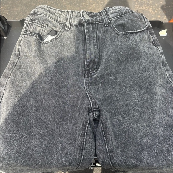 SHEIN Black Jean Shorts High-Waisted Relaxed Fit - Picture 1 of 7